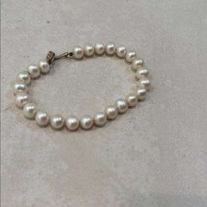 Elegant Pearl Bracelet